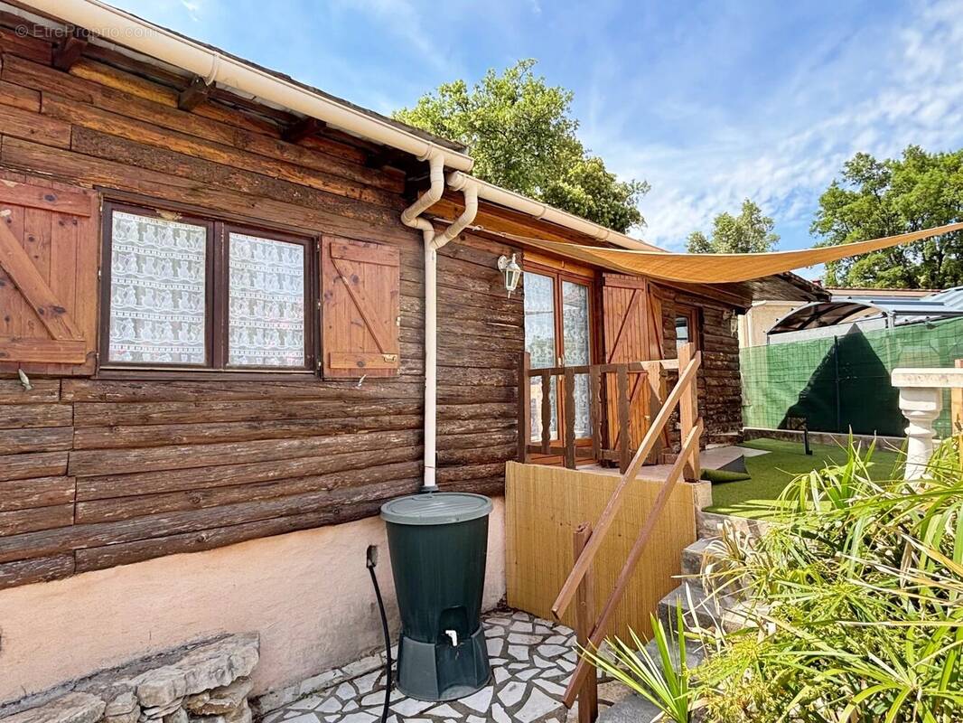 Maison à ROQUEBRUNE-SUR-ARGENS