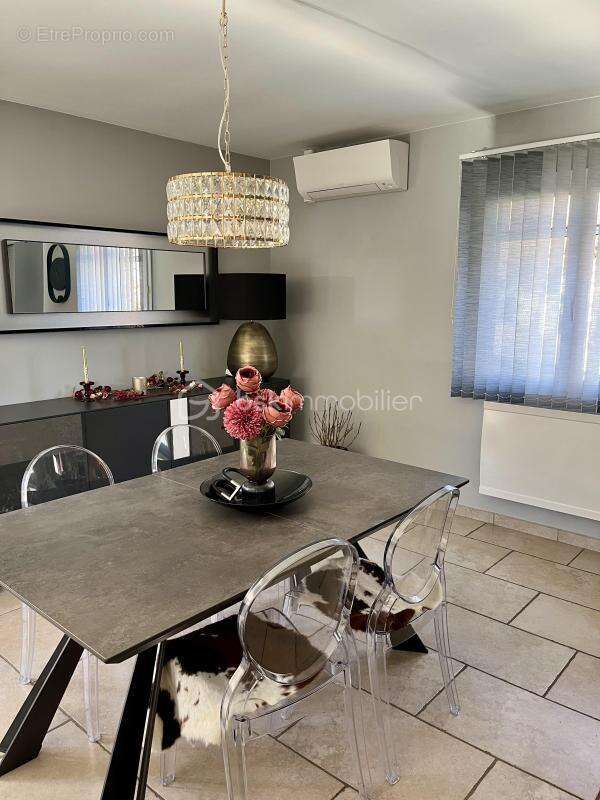 Maison à SAINTE-TULLE