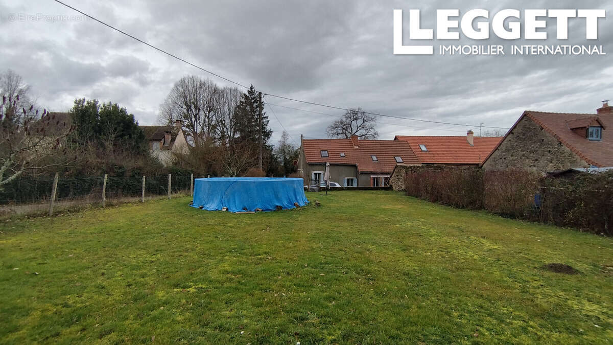 Delightful house at the end of a hamlet with 3 bedrooms , outbuilding and separate garden - photo 10