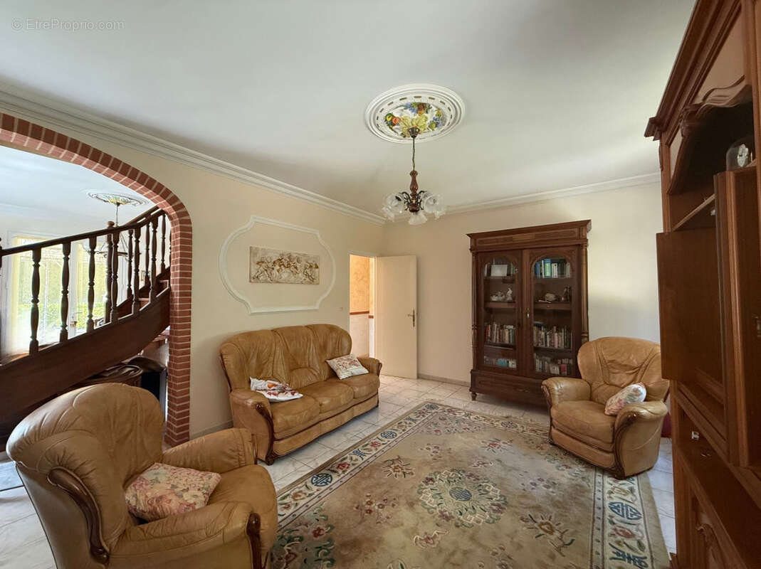 Maison à LA SALVETAT-SAINT-GILLES