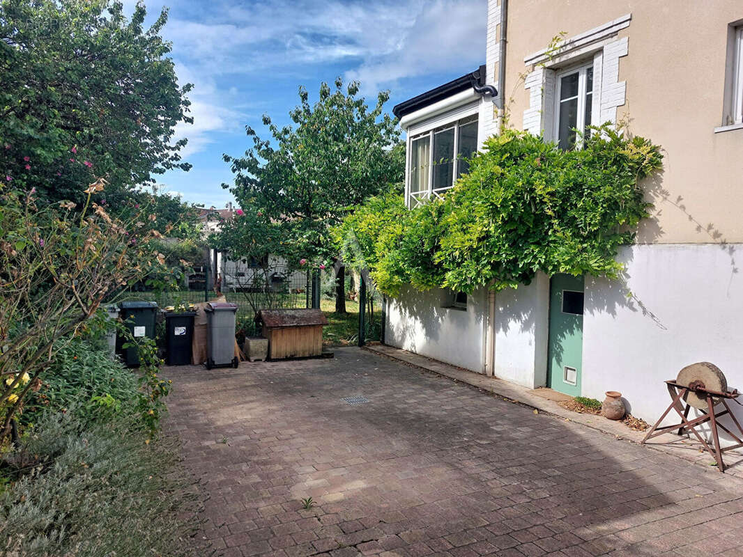 Maison à BRY-SUR-MARNE