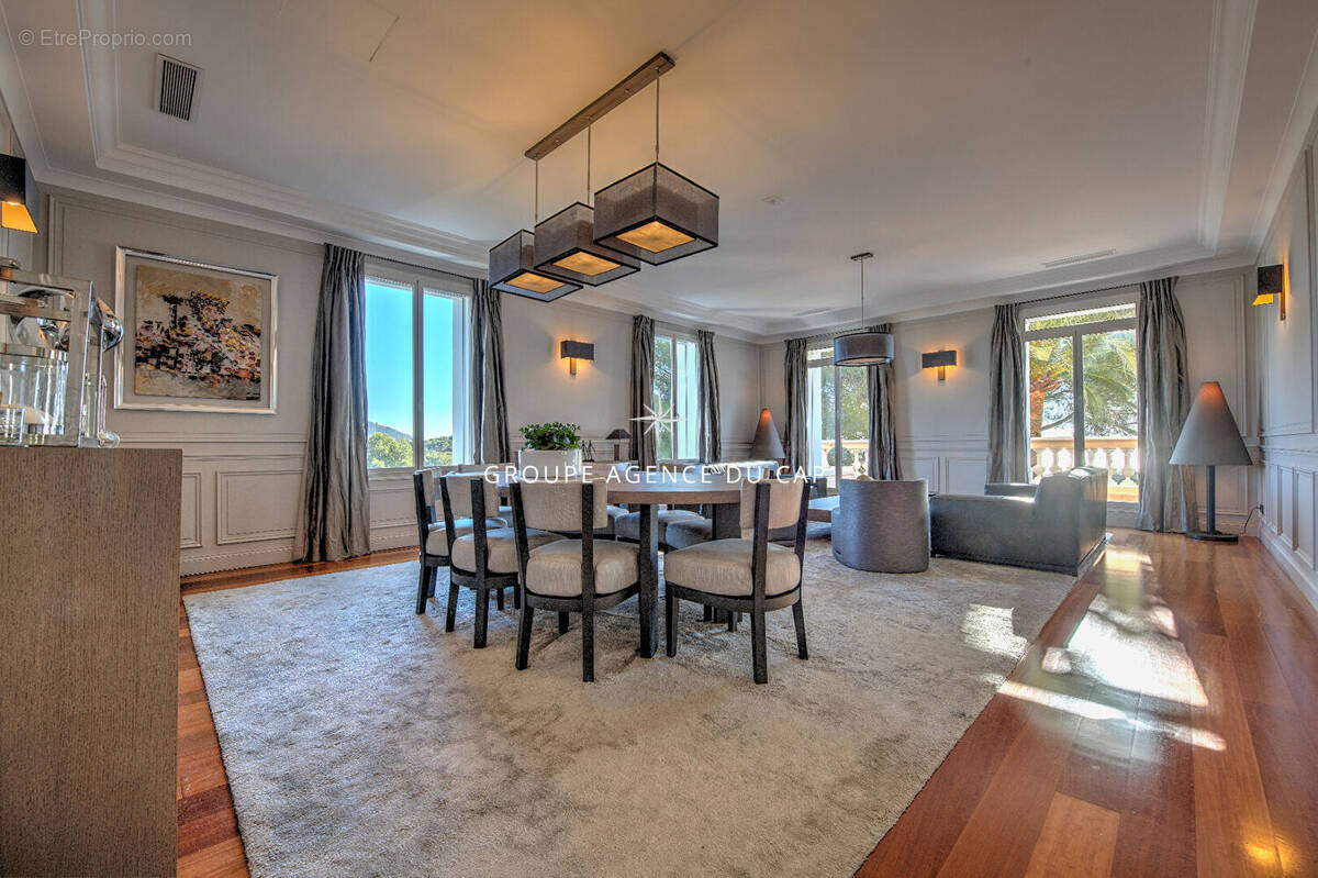 Appartement à SAINT-RAPHAEL