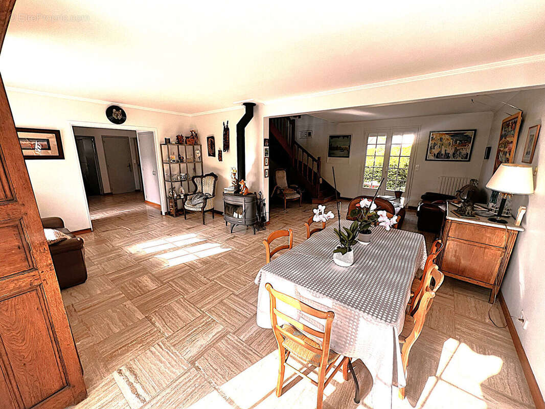 Maison à ORRY-LA-VILLE