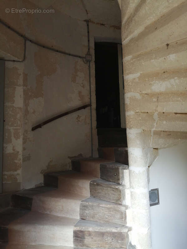 Maison à LA ROCHEBEAUCOURT-ET-ARGENTINE