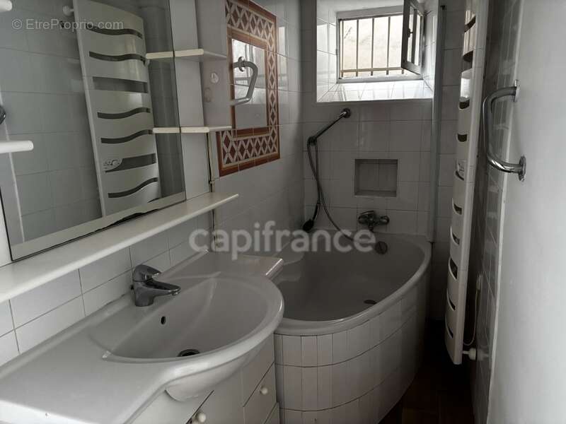 Appartement à PARIS-7E