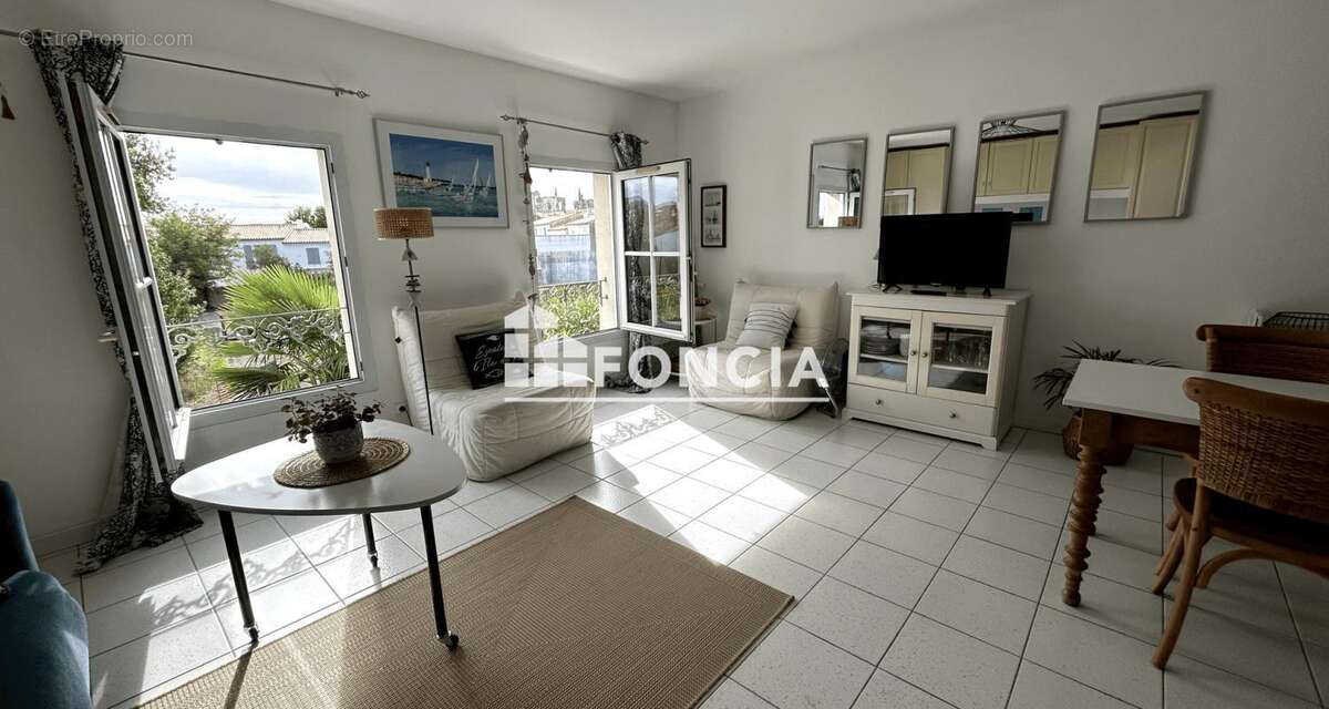 Appartement à SAINT-MARTIN-DE-RE