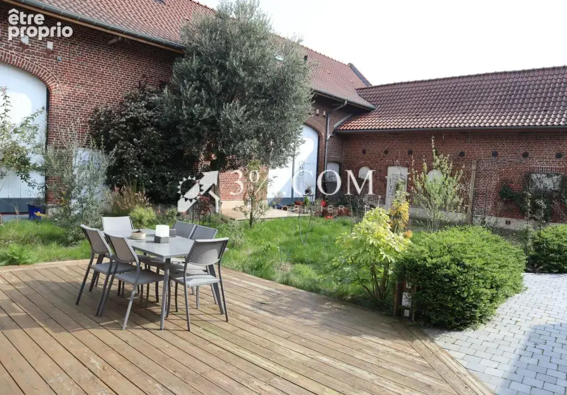 Maison 8 pièces 215 m² · à Ennevelin · 215 m² · 535 000 €