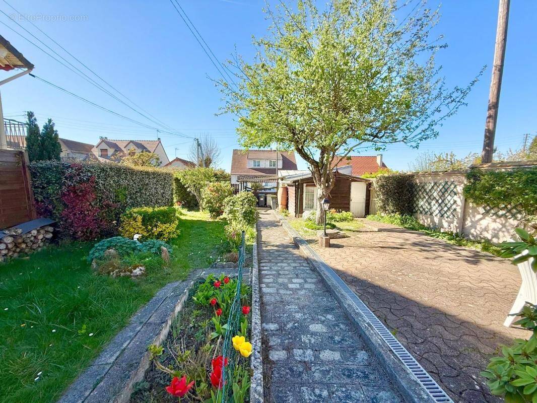 Maison à VILLECRESNES
