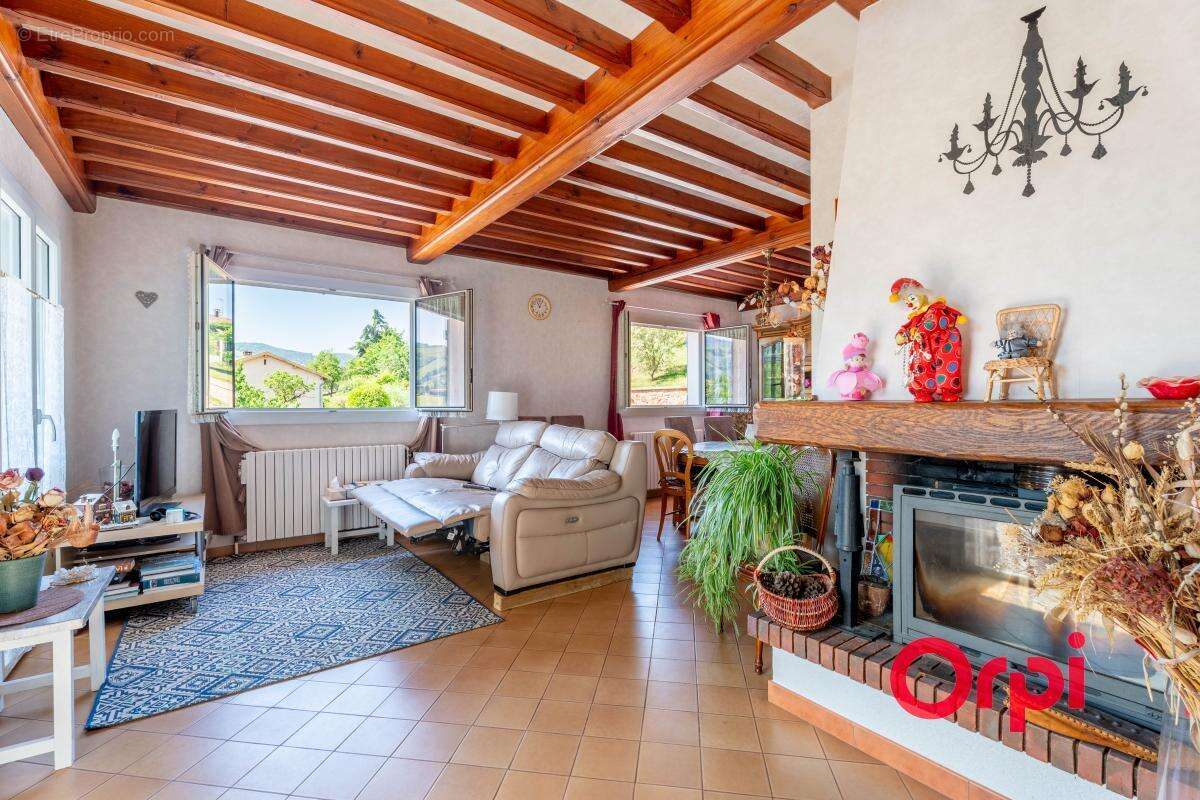 Maison à BRUSSIEU