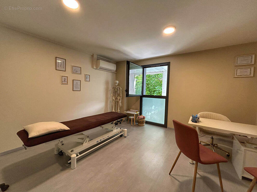 Commerce à SAINT-SULPICE