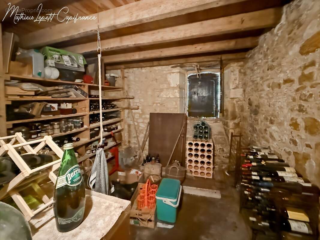A vendre Maison en pierre de caractère de 240 m², pigeonnier, ancien séchoir à tabac et terrain clos de 2 065 m² – Lalinde 24150 - photo 20