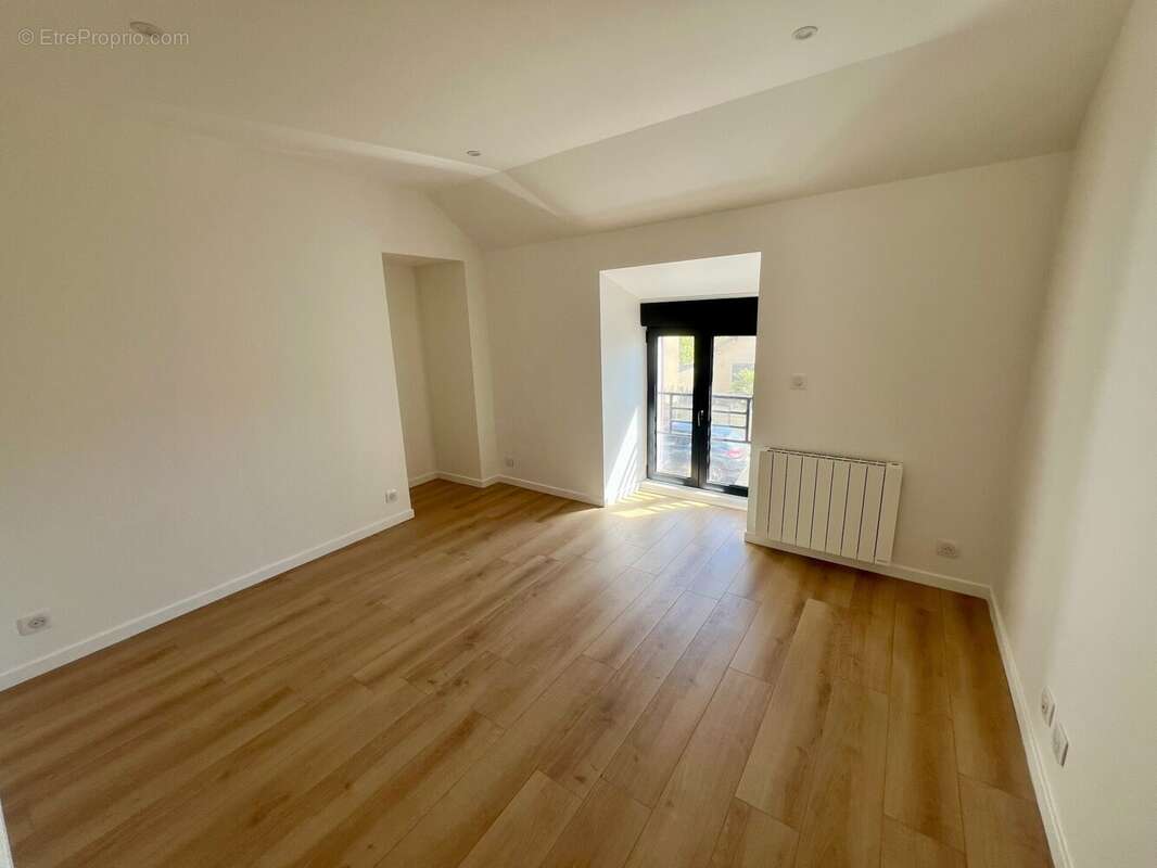 Maison à BREUX-JOUY