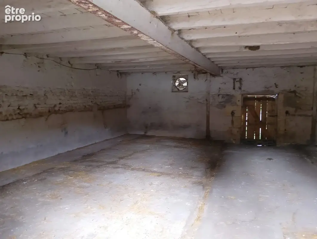 Secteur Jonzac - ensemble immobilier à rénover - photo 8