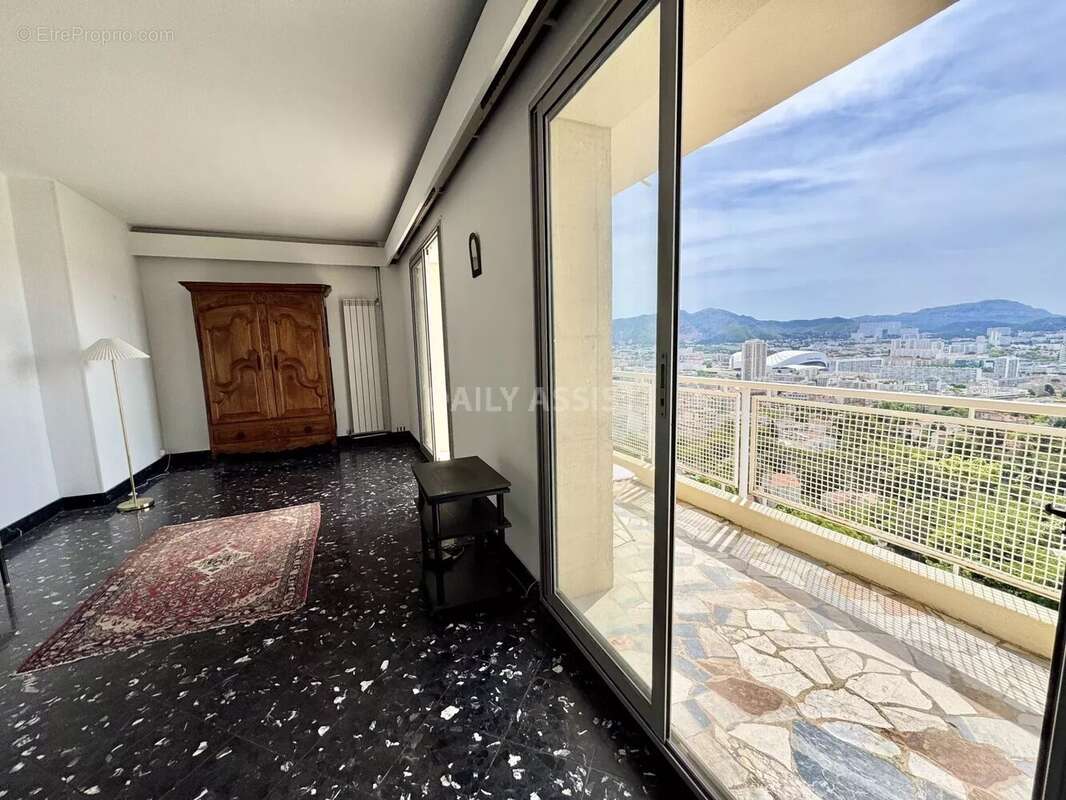 Appartement à MARSEILLE-8E