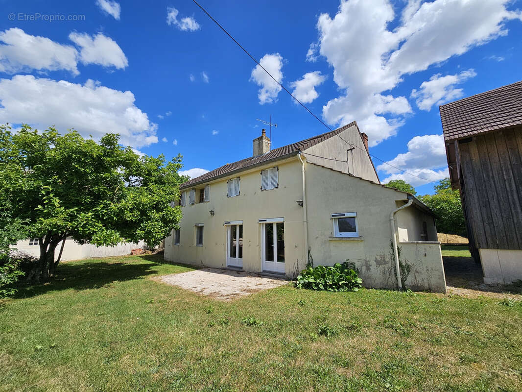 Maison à VERDUN-SUR-LE-DOUBS