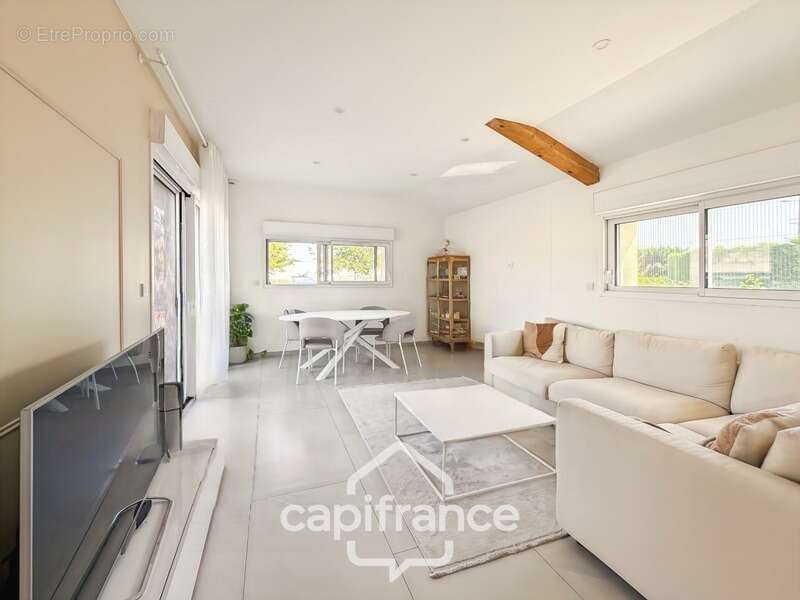Maison plain-pied de 65,4m² à vendre à BEAUSEMBLANT (26) - photo 2
