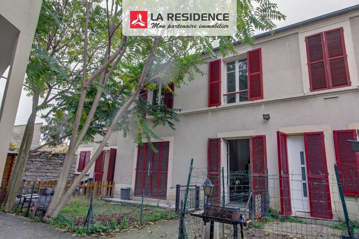 Appartement à LES MUREAUX