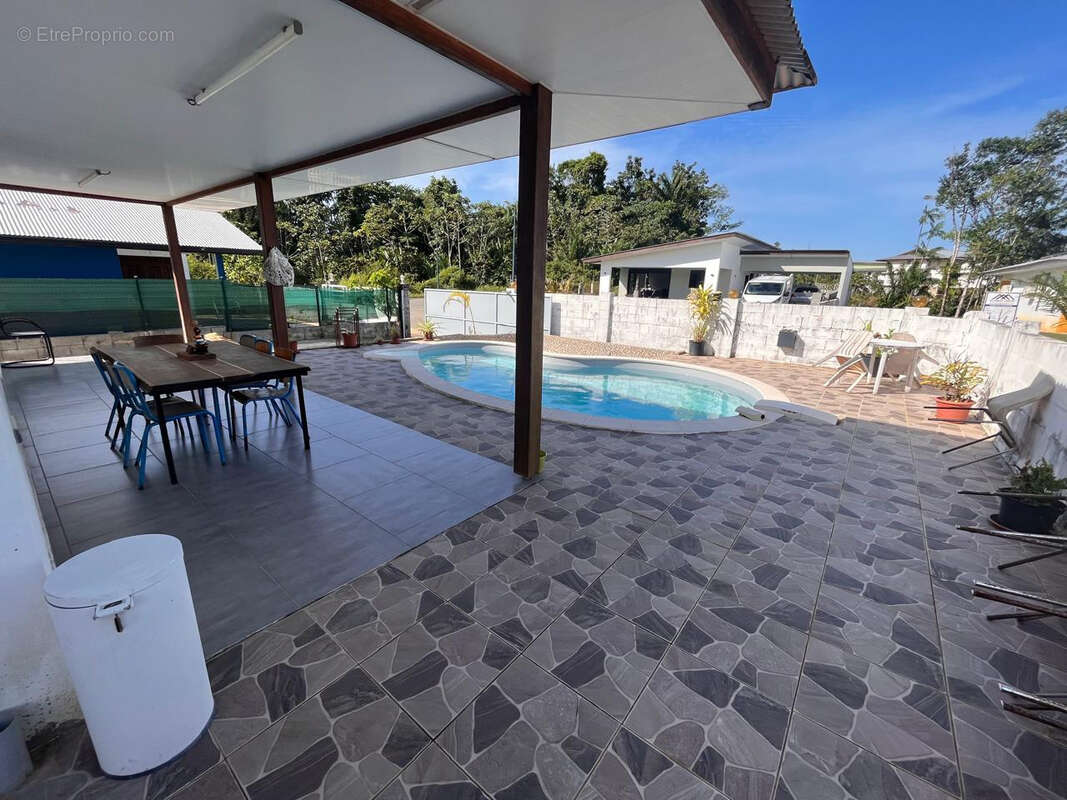 Villa T3 avec Studio T1 attenant et piscine Superficie 115 m2 secteur Soula - photo 3