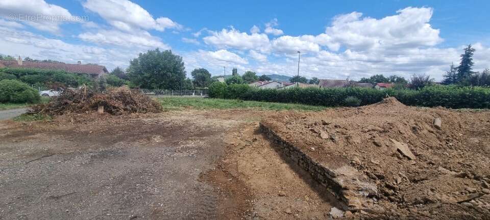 Terrain 338 m² à Chazay-D'azergues  - photo 2