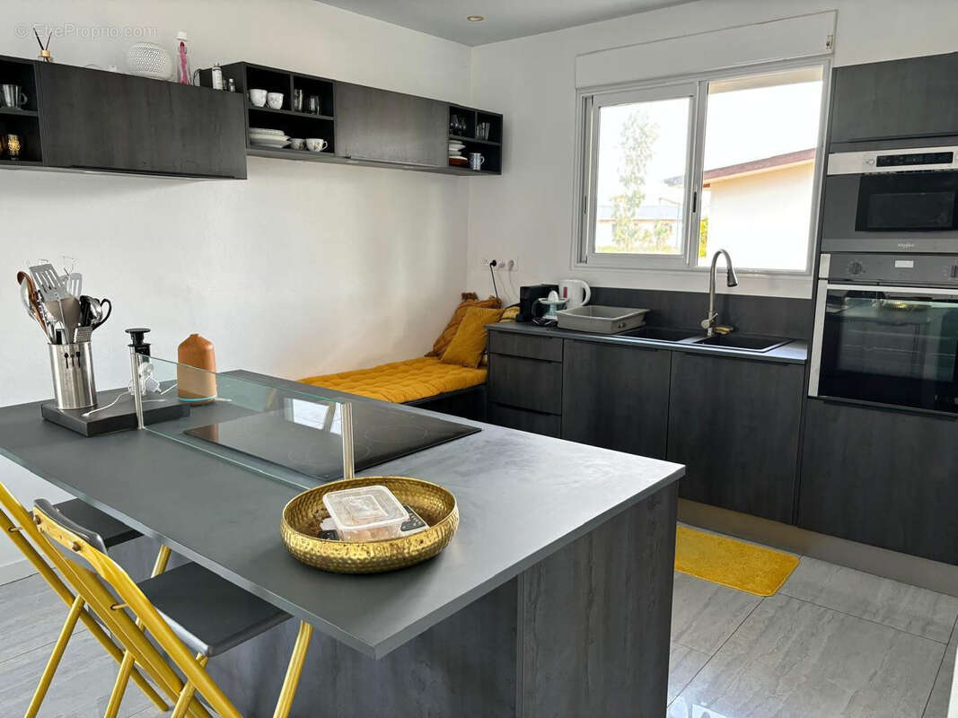 Villa T3 avec Studio T1 attenant et piscine Superficie 115 m2 secteur Soula - photo 5