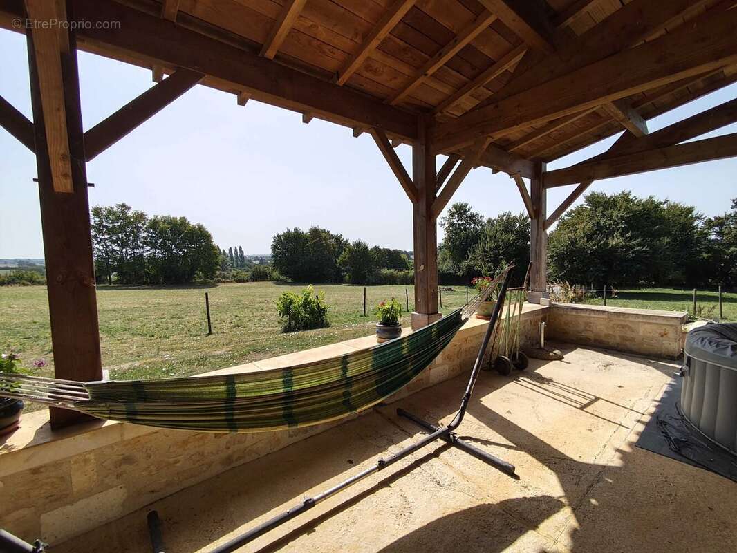 Maison à CHASSENEUIL-SUR-BONNIEURE