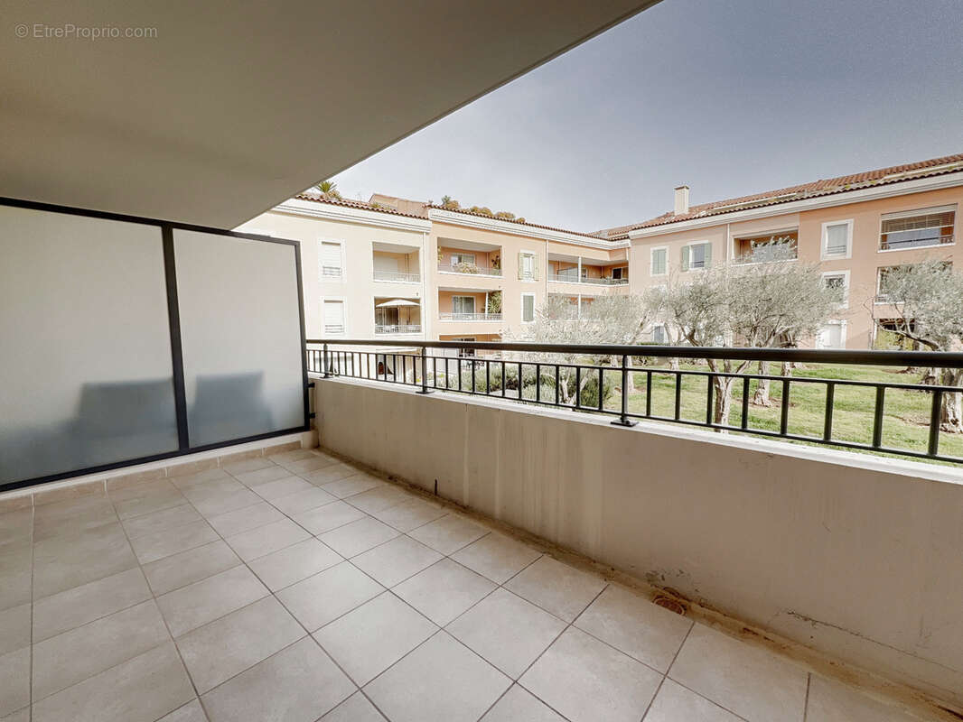 Appartement à SIX-FOURS-LES-PLAGES