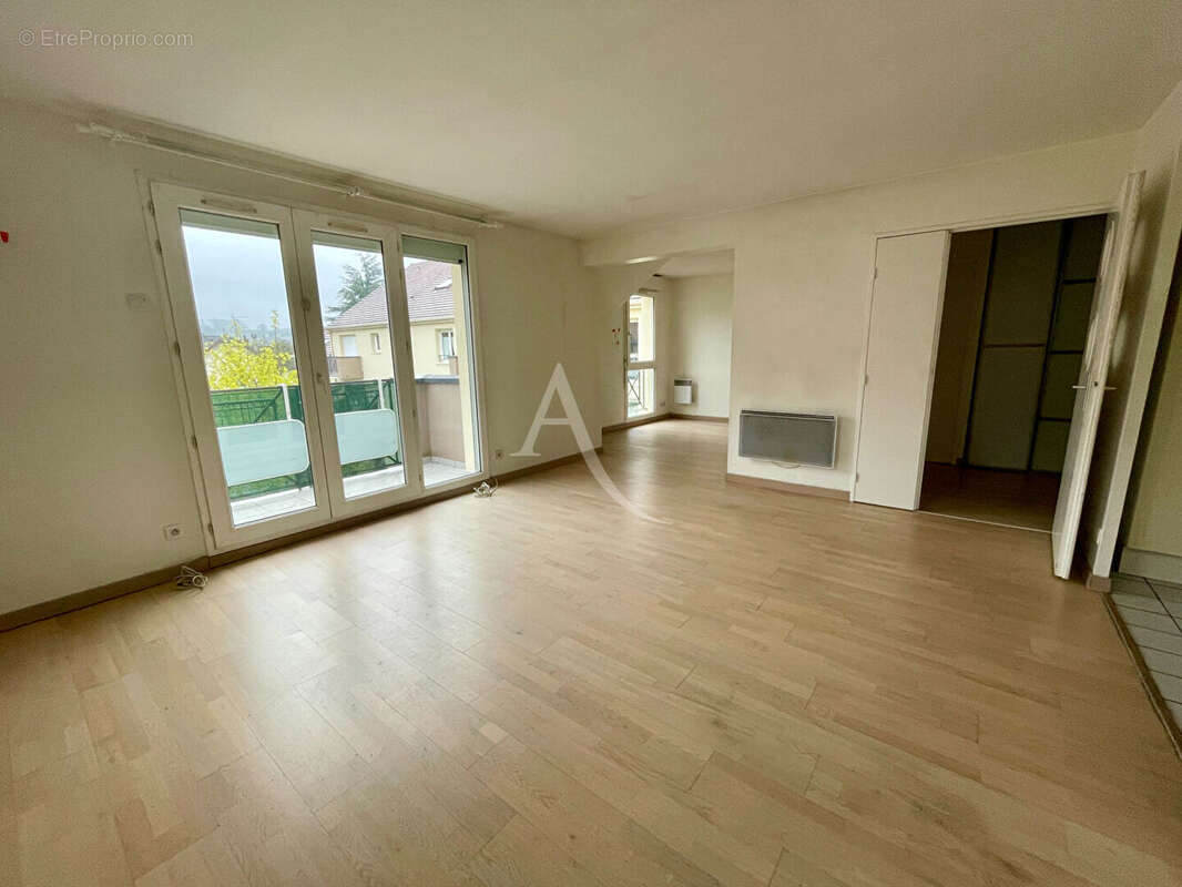 Appartement à BURES-SUR-YVETTE