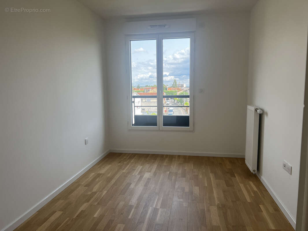 Appartement à LE PERREUX-SUR-MARNE