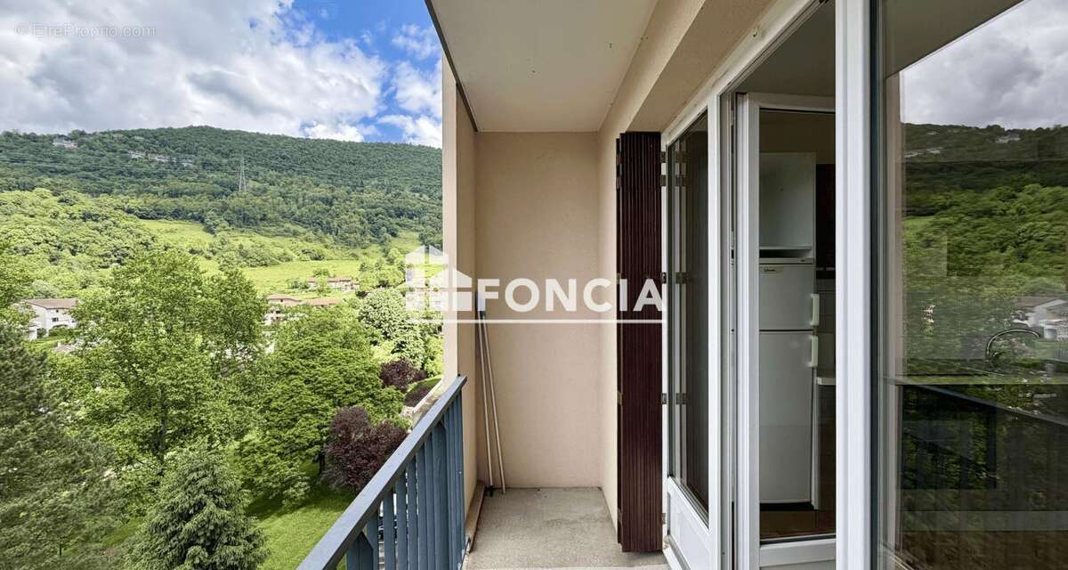 Appartement à VIZILLE