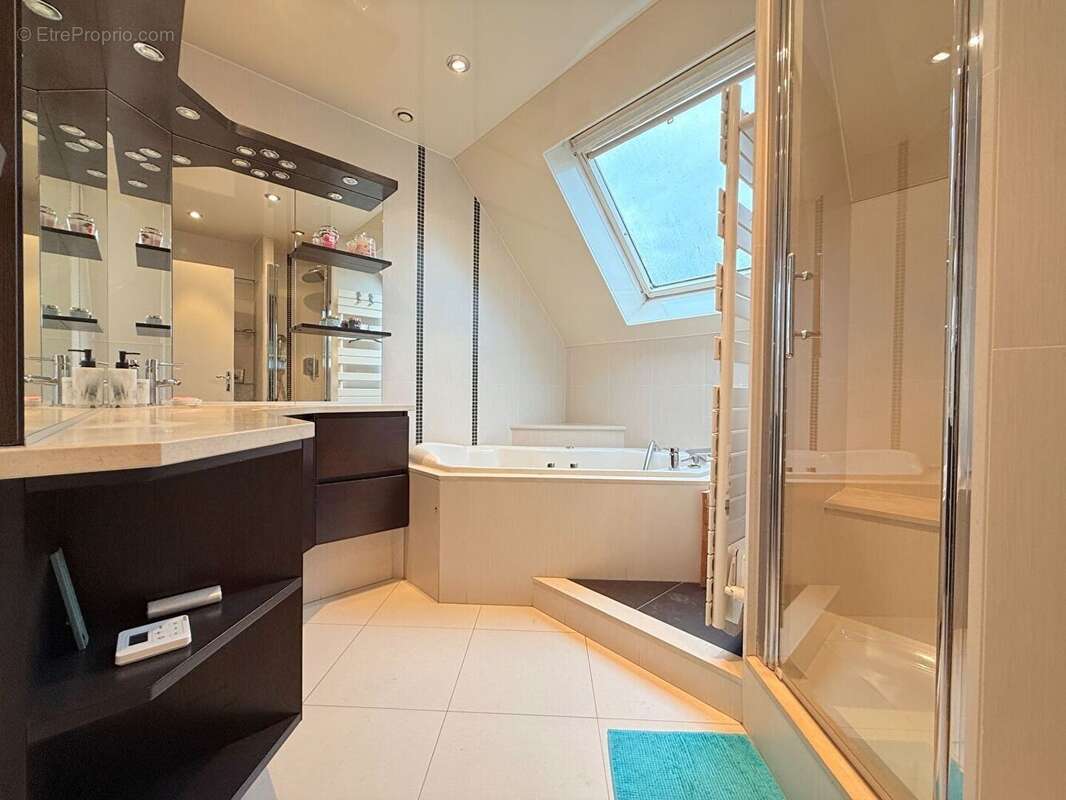 Maison à RIS-ORANGIS