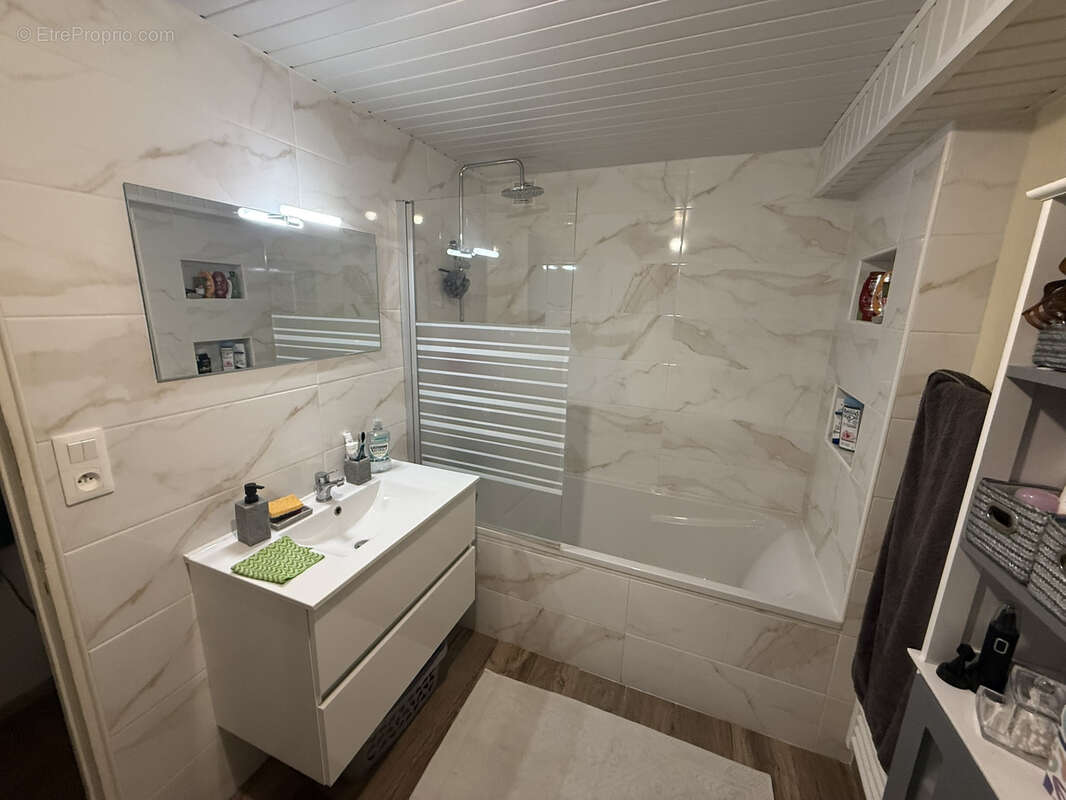 Appartement à LES FINS