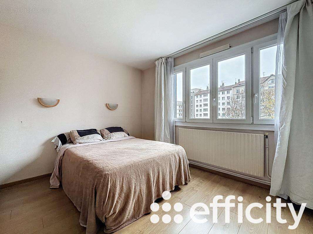 Appartement à VILLEURBANNE