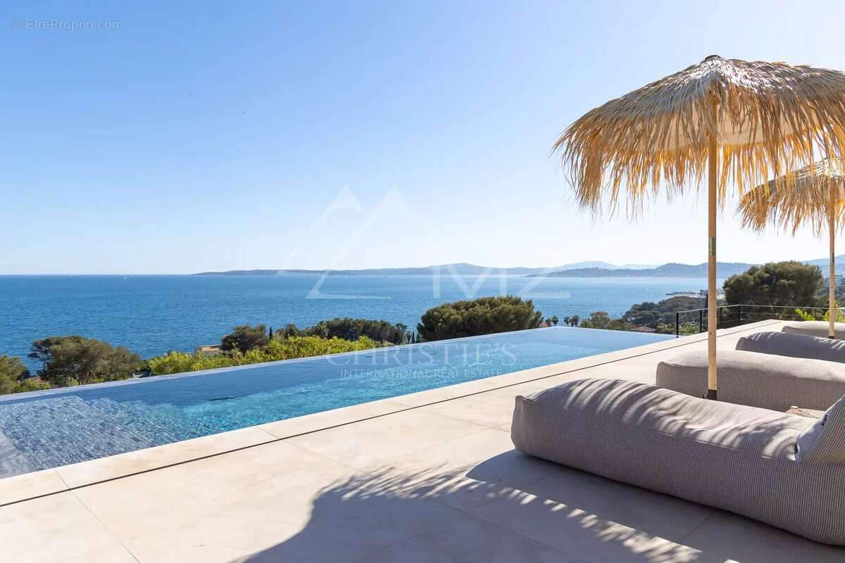 Maison à LES ISSAMBRES