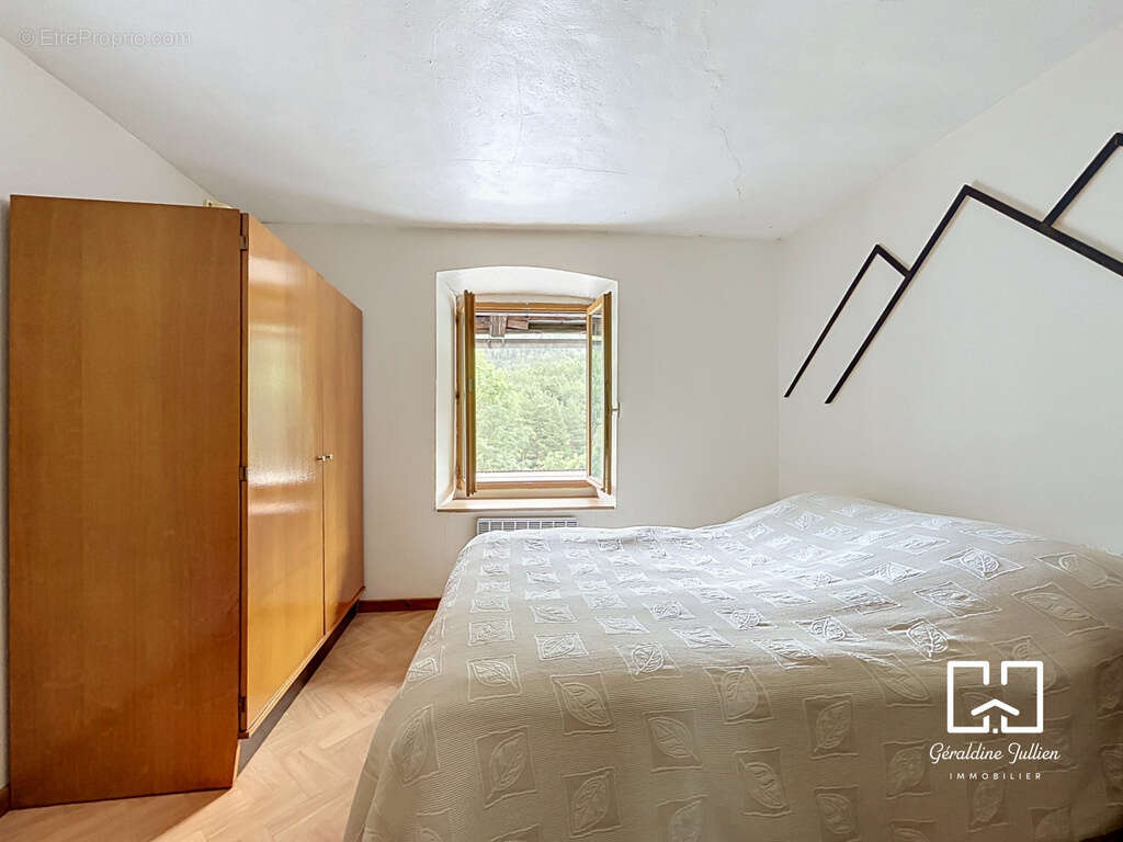 Appartement de 3 pièces + grenier et terrain à Val des Prés - photo 5