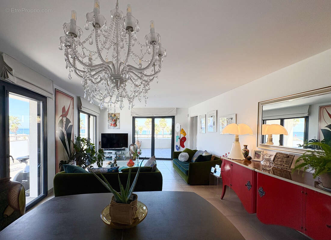 Appartement à SIX-FOURS-LES-PLAGES