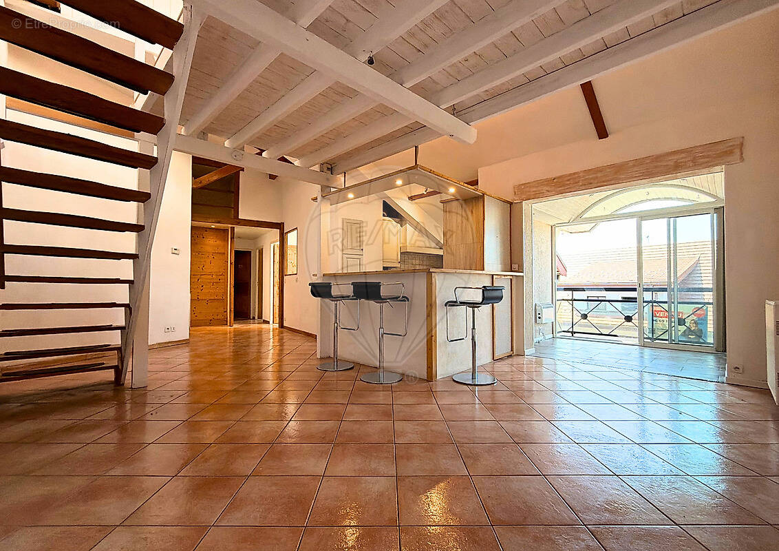 Appartement à LA ROCHE-SUR-FORON