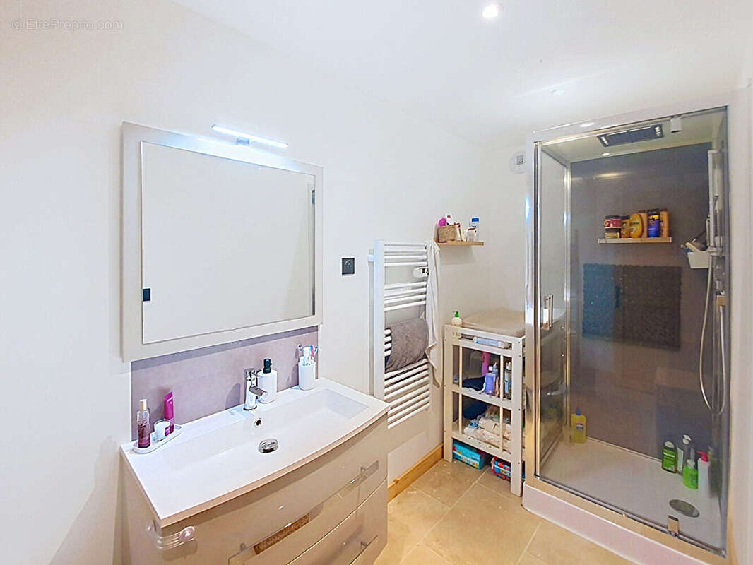 Bessières, maison de type 6 de 158 m² sur une parcelle de 674 m² environ ! - photo 14