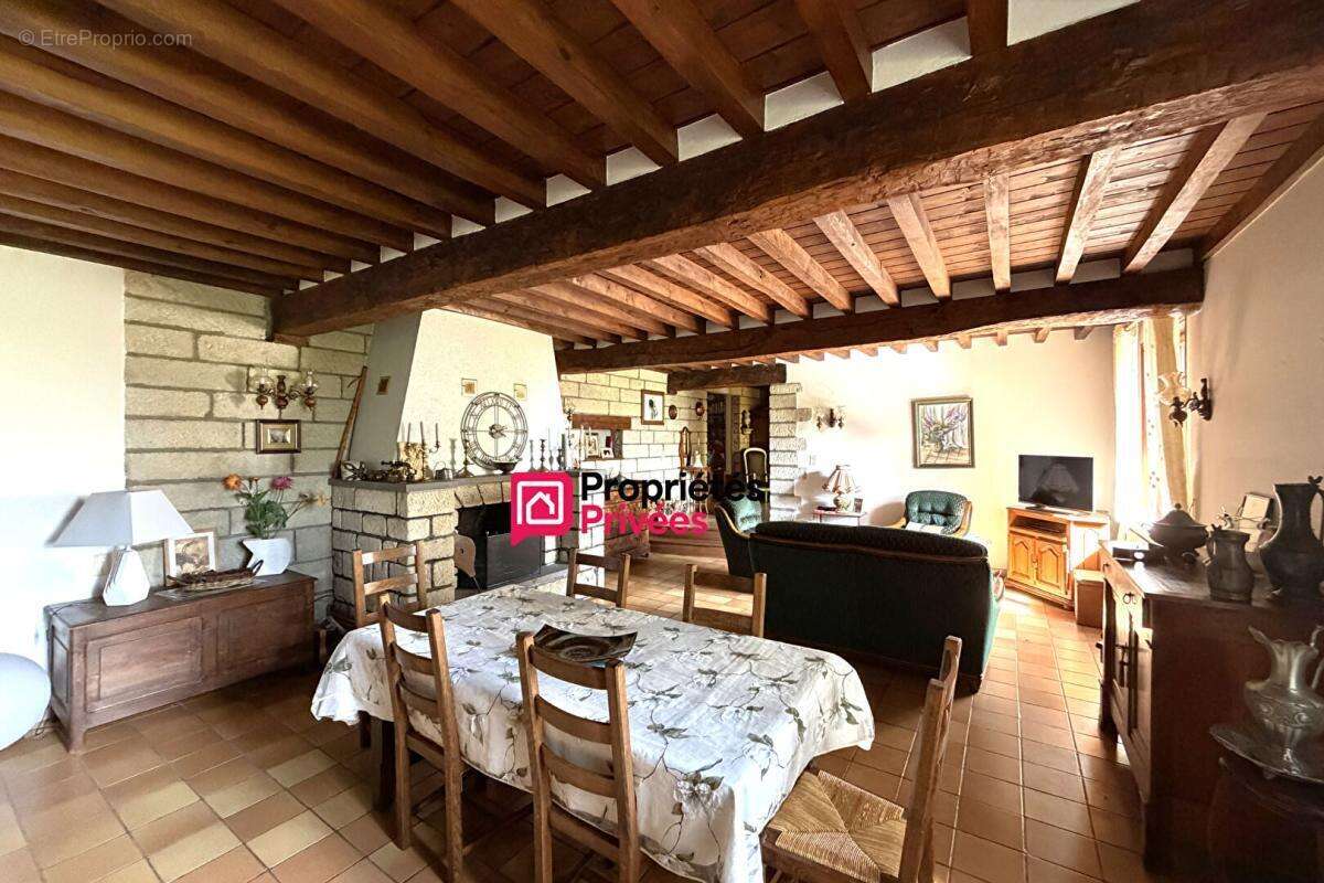 Maison à MANZAT