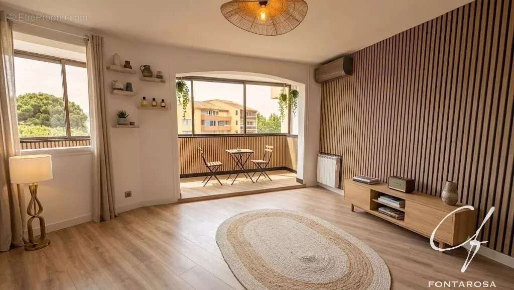 Appartement à FREJUS