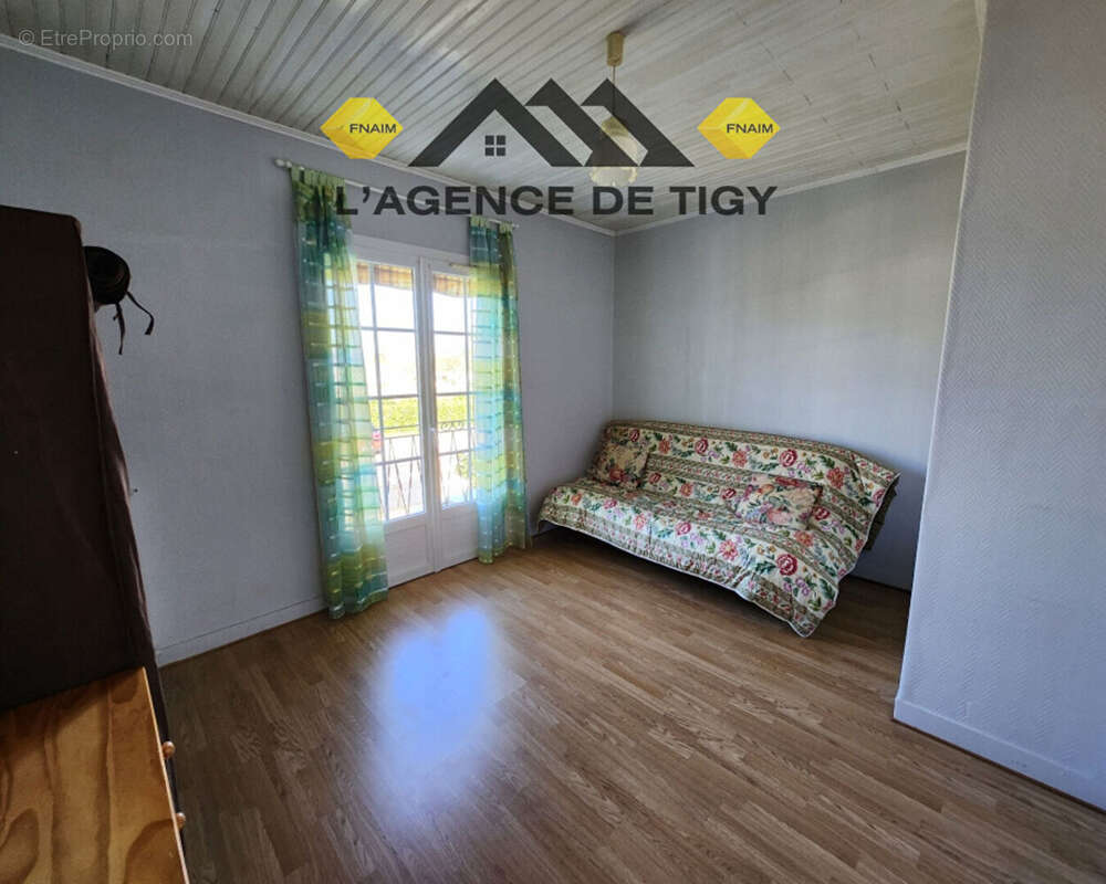 Maison à NEUVY-EN-SULLIAS