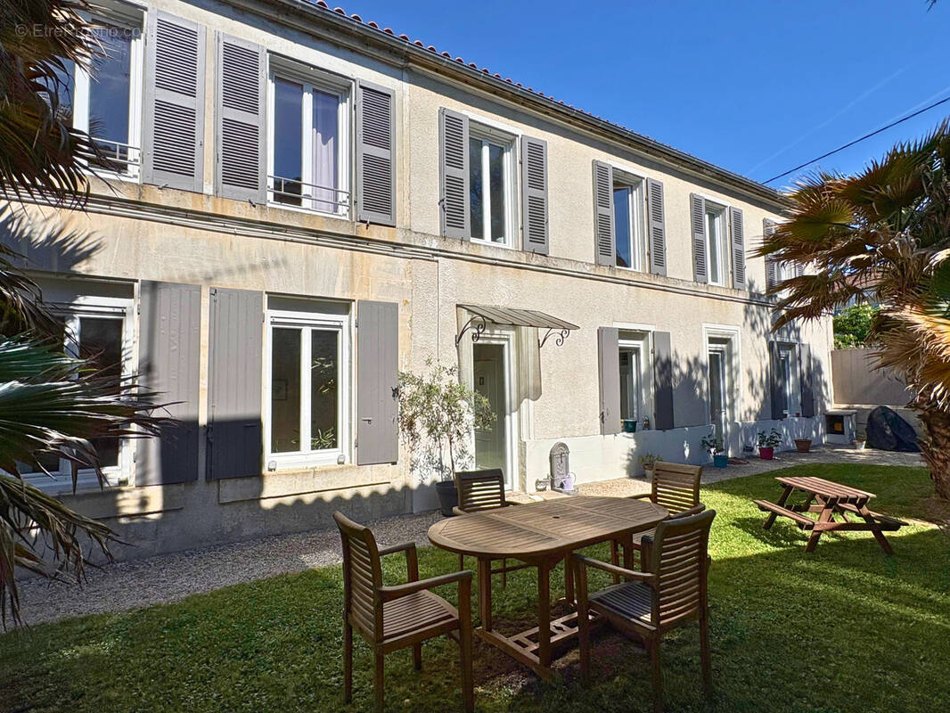 Maison à COGNAC
