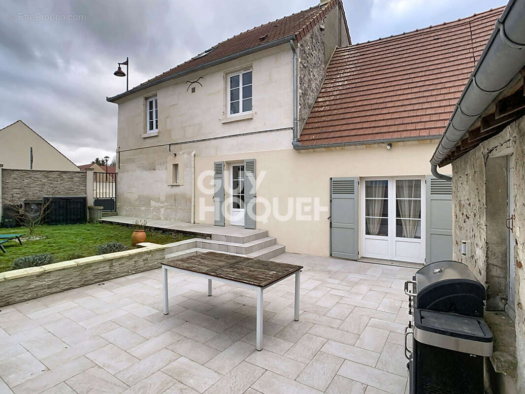 Maison à LEVIGNEN