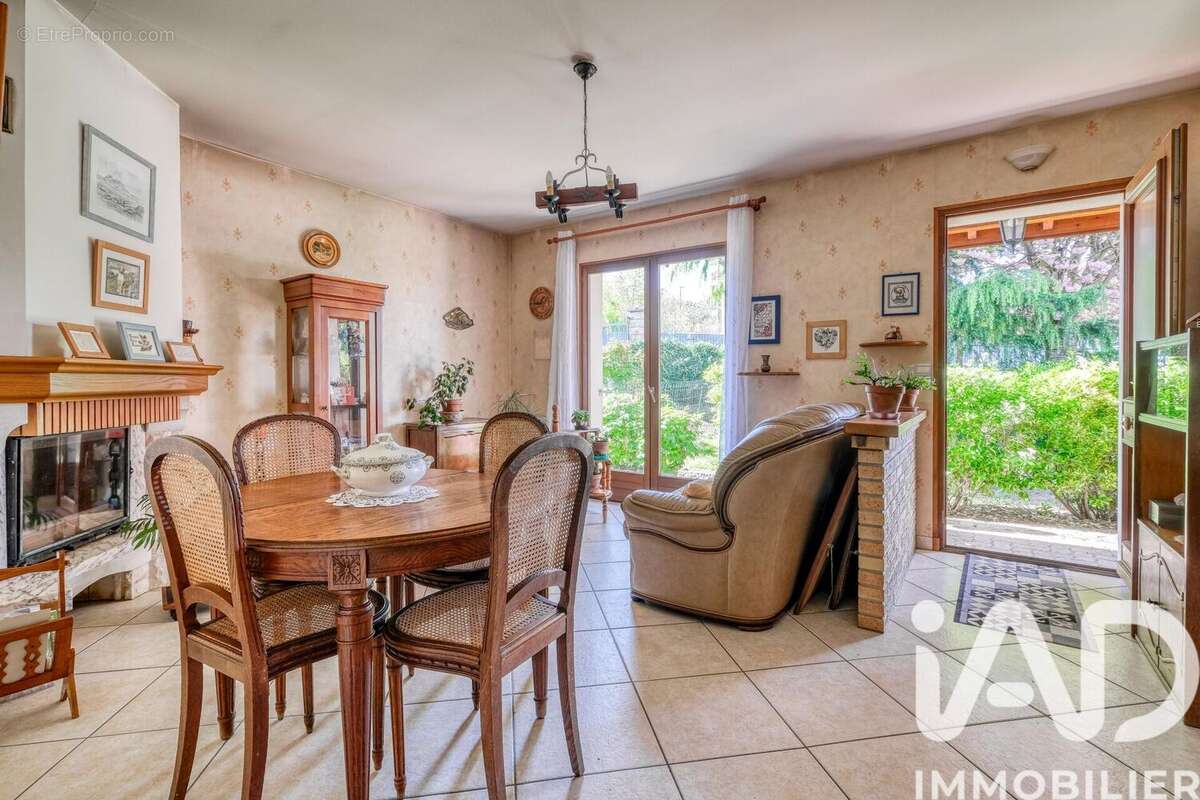 Photo 2 - Maison à LAGNY-SUR-MARNE