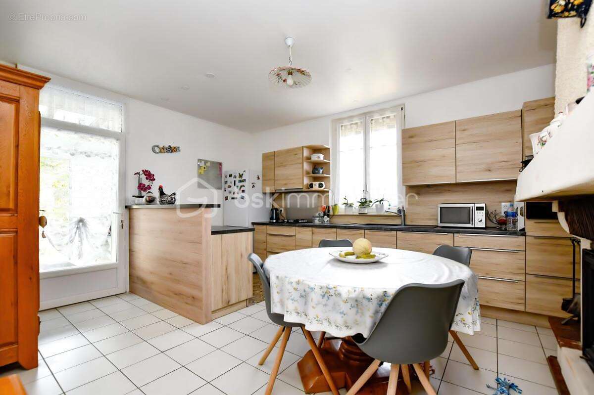 Maison de Maître - 7 pièces - 184m² - photo 5