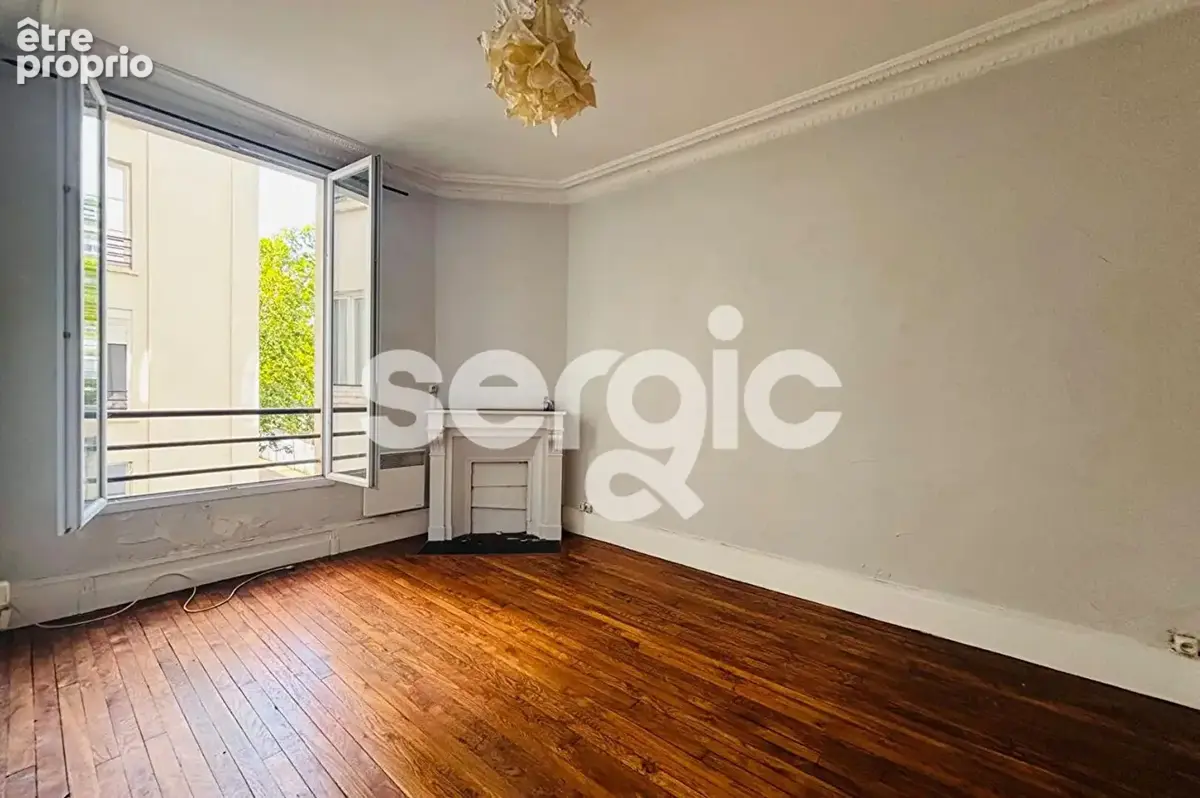 Appartement à PARIS-14E