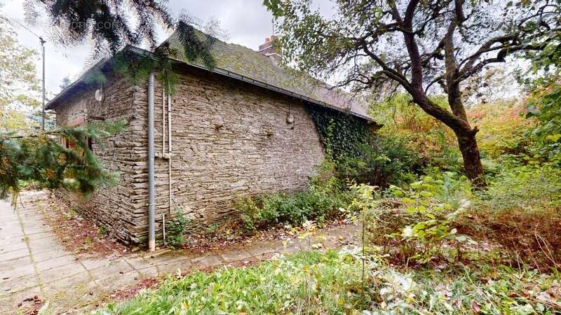 Maison à LA CHAPELLE-GLAIN