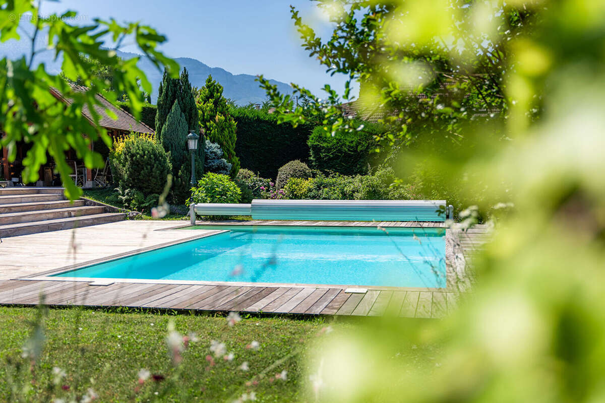 Grésy-sur-Aix - Villa familiale avec piscine sur terrain de 2 390 m² - photo 3