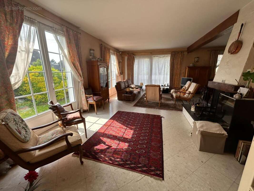 Maison à SAINT-MARTIN-BOULOGNE