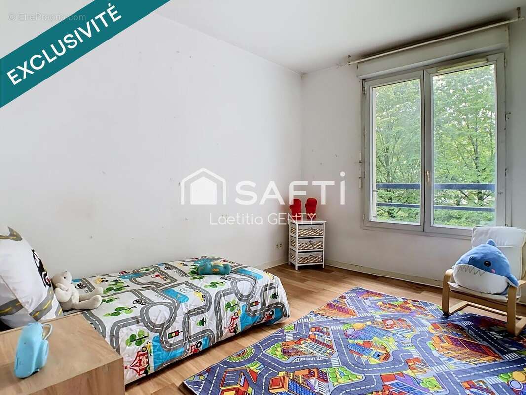 Appartement 81 m² à Colombes  - photo 4