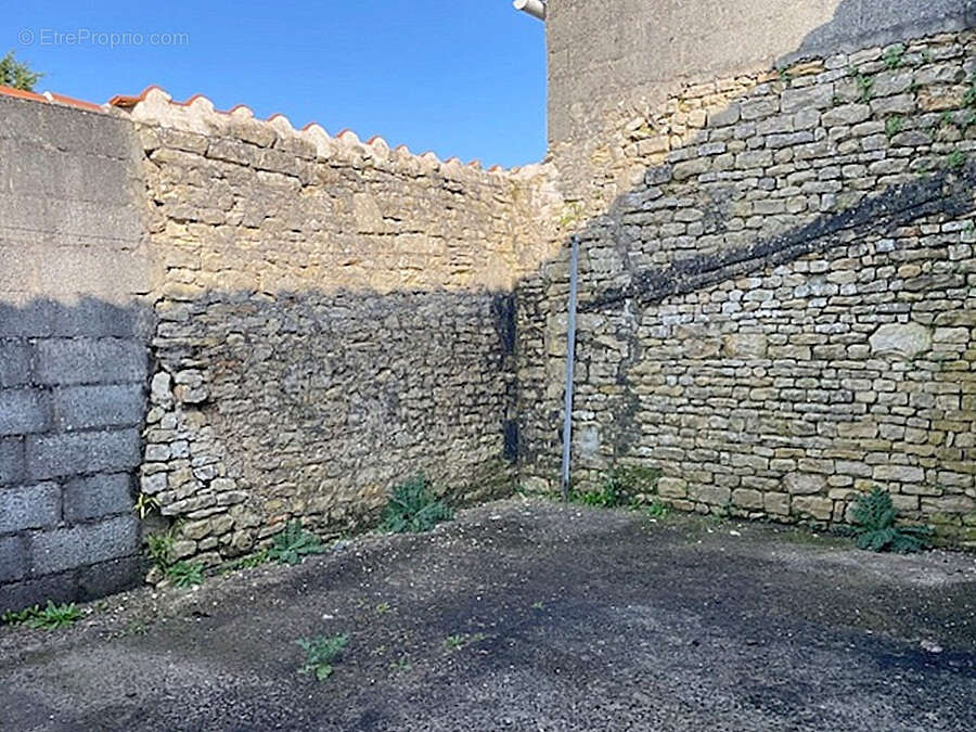 Maison à rénover avec beau potentiel - 105 m² - Proche La Rochelle - photo 8